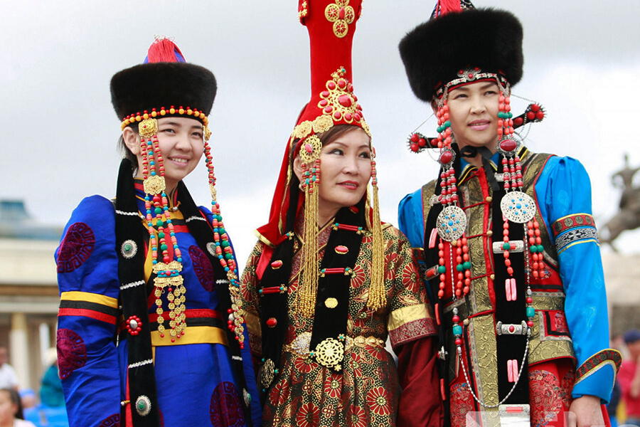 Mongolia Traditional Costumes - 5 Interesting Items